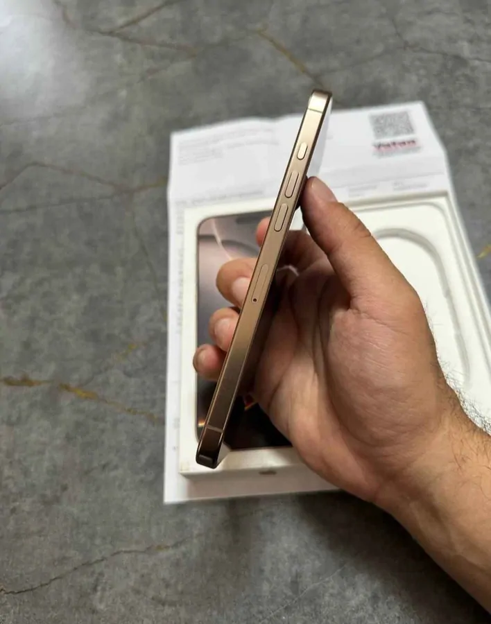 İphone 16 Pro Max — 7