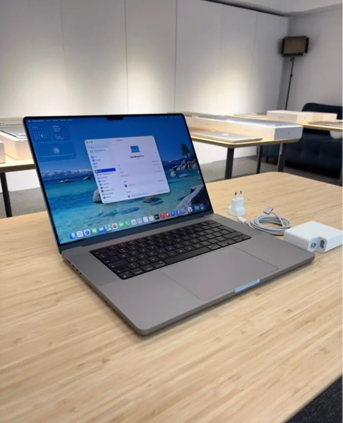 MacBook Pro (M1 Pro) 32GB RAM 16inc — 3